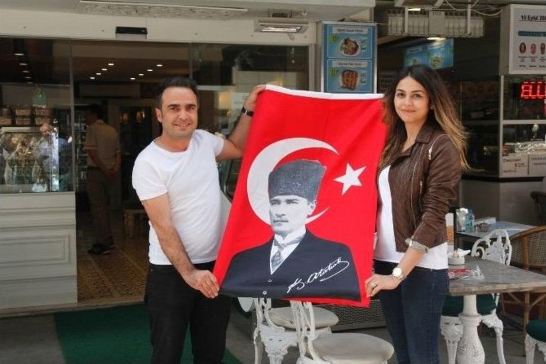 İzmir&rsquo;de 23 Nisan Coşkusu Her Yer Yeri Sardı