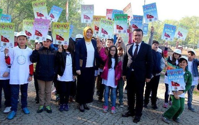 Atakumlu Çocuklardan Dünyaya “biz Buradayız” Mesajı