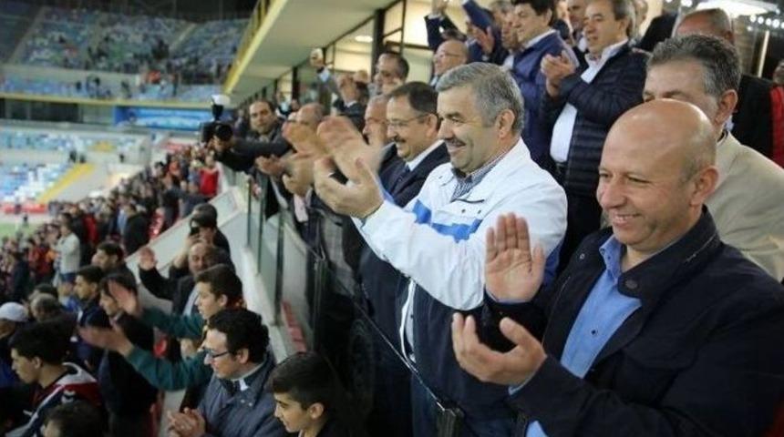 B&uuml;y&uuml;kşehir Belediye Başkanı Mustafa &Ccedil;elik: