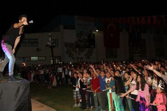 Gaziemir’in Şenliği Kolpa Konseriyle Başladı