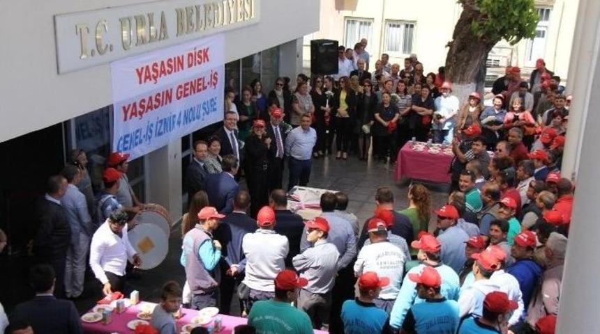İşçilerden Yüzde 18 Zamma Davullu Zurnalı Kutlama