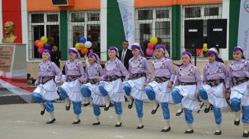 23 Nisan Ulusal Egemenlik Ve &Ccedil;ocuk Bayramı Biga&rsquo;da Kutlandı