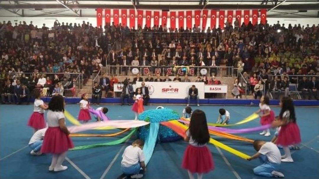 23 Nisan D&uuml;zce&rsquo;de Coşku İle Kutlandı