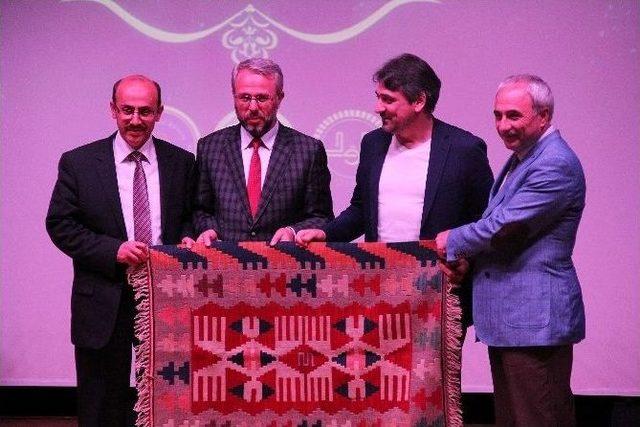 Hz. Peygamber, Şiirler Ve İlahilerle Anlatıldı