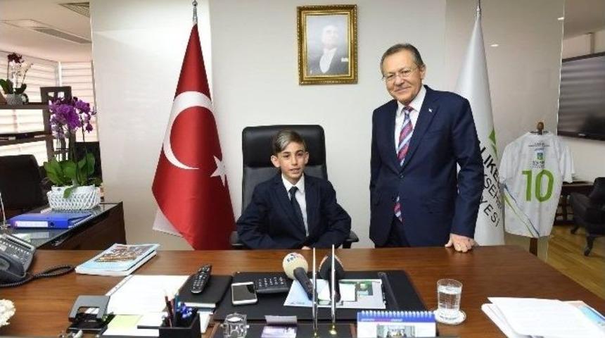 Koltuklar &Ccedil;ocukların Oldu