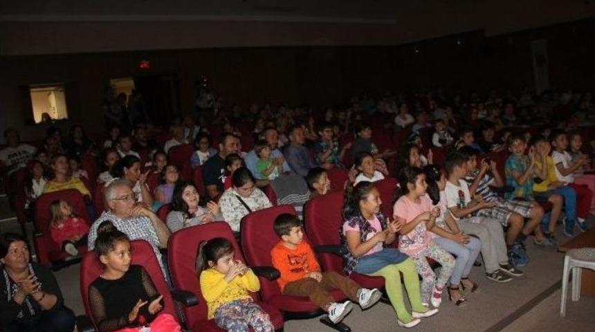 Didimli &Ccedil;ocuklar Oyuna Doydu