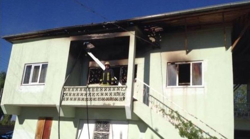 M&uuml;stakil Evde Yangın &Ccedil;ıktı