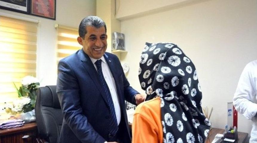 Ceylanpınar Belediye Başkanı Koltuğunu Çocuklara Emanet Etti