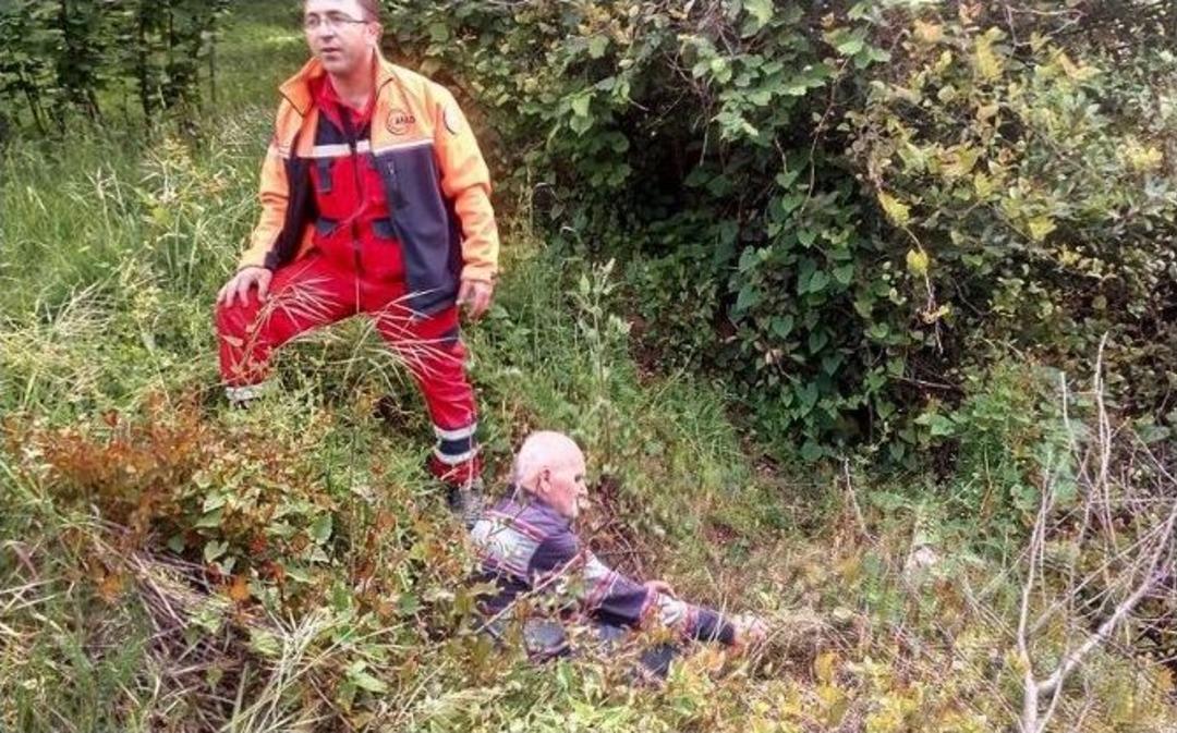 &Uuml;&ccedil; G&uuml;nd&uuml;r Kayıp Olan Yaşlı Adam Ot Yiyerek Hayatta Kaldı