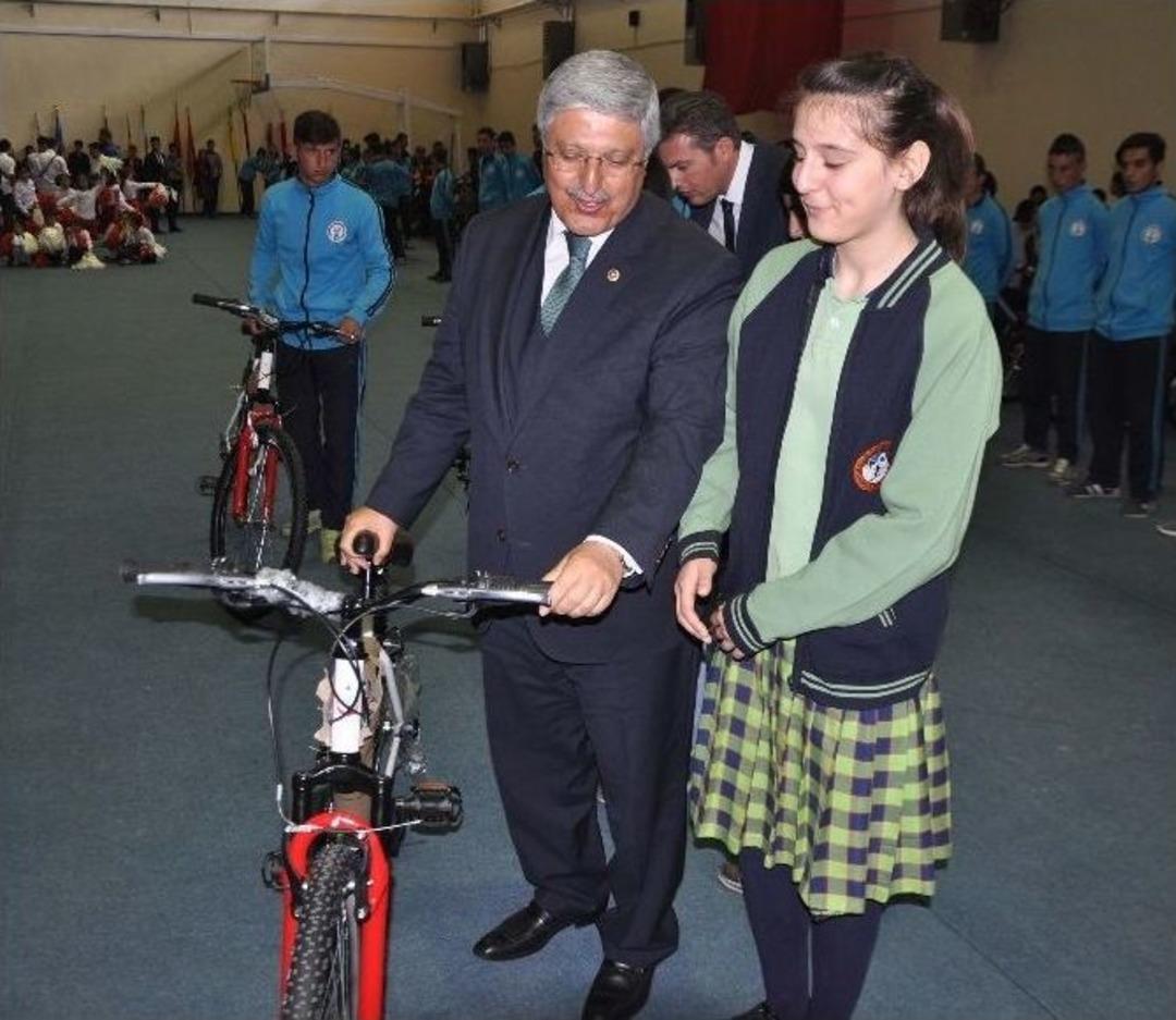 Bitlis&rsquo;te 23 Nisan Ulusal Egemenlik Ve &Ccedil;ocuk Bayramı Kutlamaları