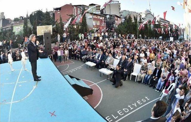 Beyoğlu’nda 23 Nisan Coşkusu