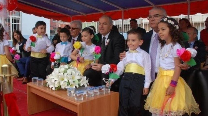 &Ccedil;orlu&rsquo;da 23 Nisan Gazi İlkokulu&rsquo;nda Kutlandı