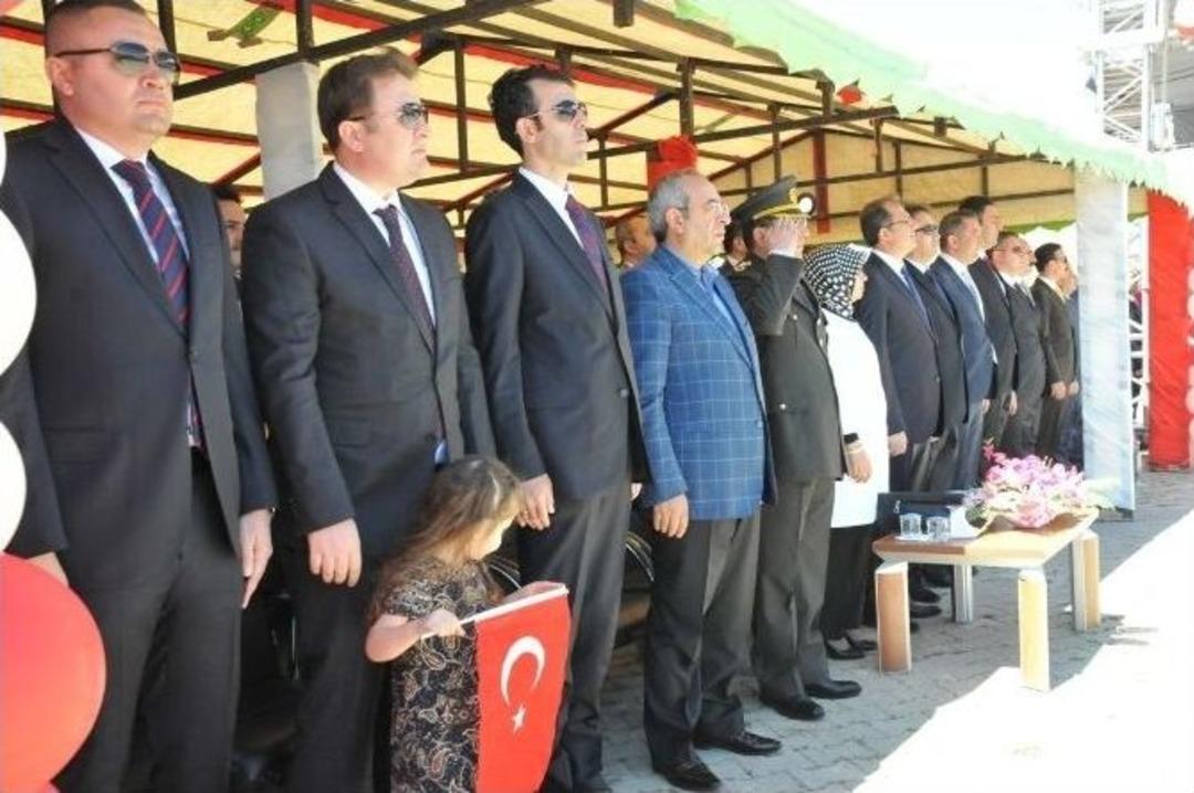 Van&rsquo;da 23 Nisan Ulusal Egemenlik Ve &Ccedil;ocuk Bayramı Coşkusu