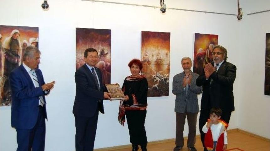 Aslı &Ouml;zen 19&rsquo;uncu Kişisel Sergisini A&ccedil;tı