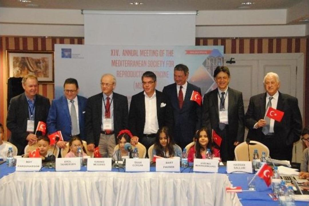 Yerli Ve Yabancı Bilim Adamlarından T&uuml;rk Bayraklı Mesaj