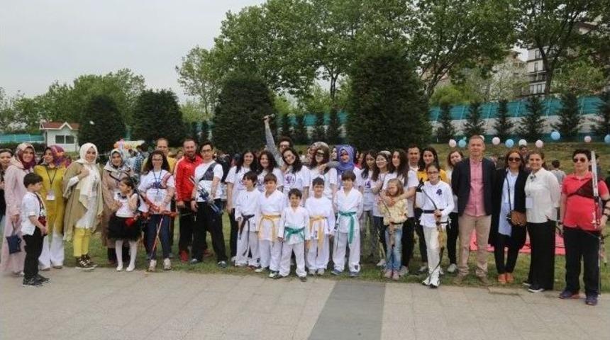 İhlas Koleji, &Ccedil;ocukları 23 Nisan&rsquo;da Miniat&uuml;rk&rsquo;te Ağırladı
