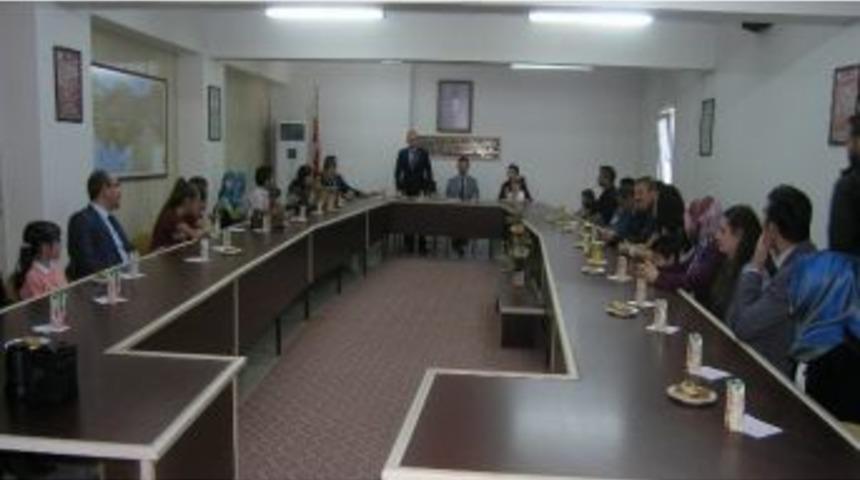 Resim, Kompozisyon Ve Şiir Yarışması &Ouml;d&uuml;lleri Verildi