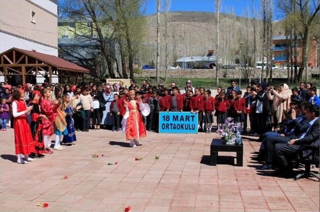 Narman&rsquo;da 23 Nisan Coşkusu