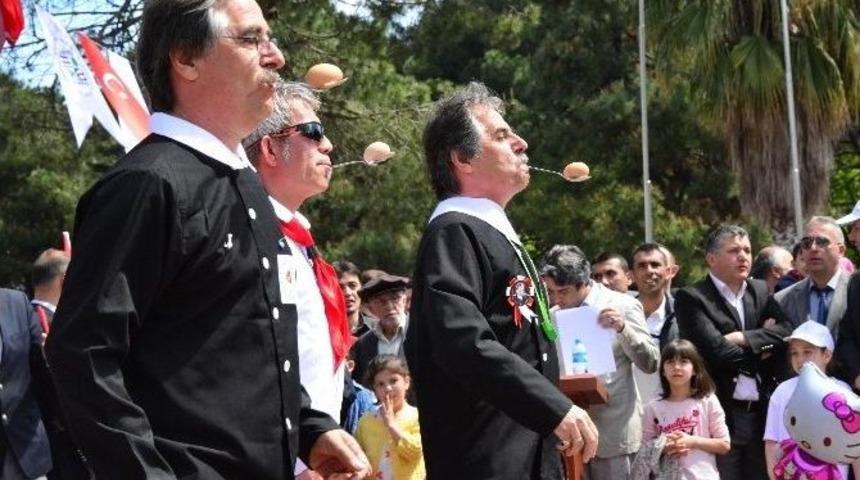 Yetişkinlerin 23 Nisan Sevinci