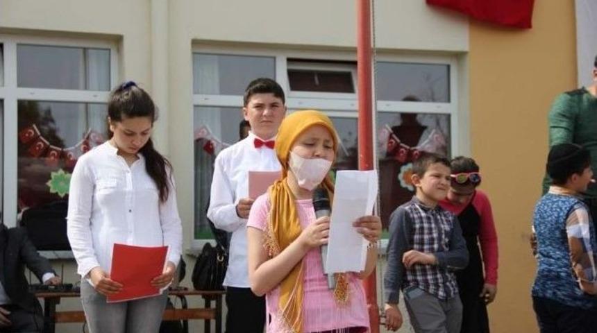 Kanser Hastası Leyla&rsquo;nın &rsquo;23 Nisan&rsquo; Mutluluğu