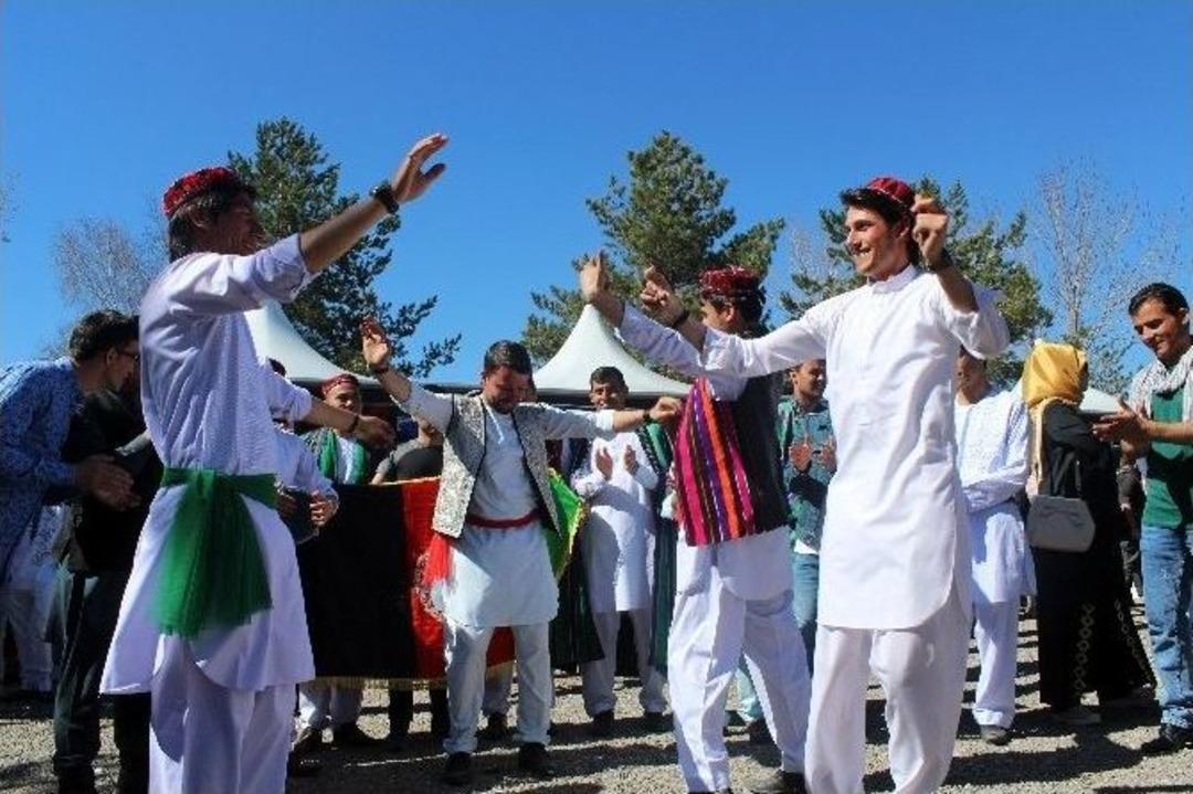 49 &Uuml;lkeden 2 Bin &Ouml;ğrenci Erzurum&rsquo;da Kardeşliği Yaşadı