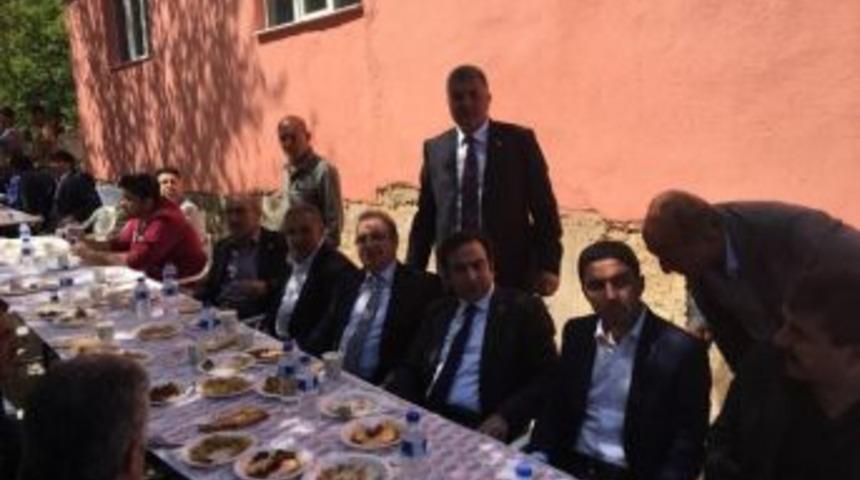 Ak&ccedil;adağ&rsquo;da Protokol &Uuml;yeleri Yemekte Bir Araya Geldi