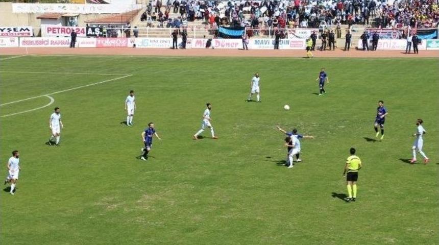 Zorlu Ma&ccedil;ı Penaltılar İle Karaderspor Aldı