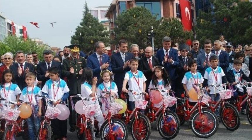 &Ccedil;erkezk&ouml;y&rsquo;de 23 Nisan Coşkusu