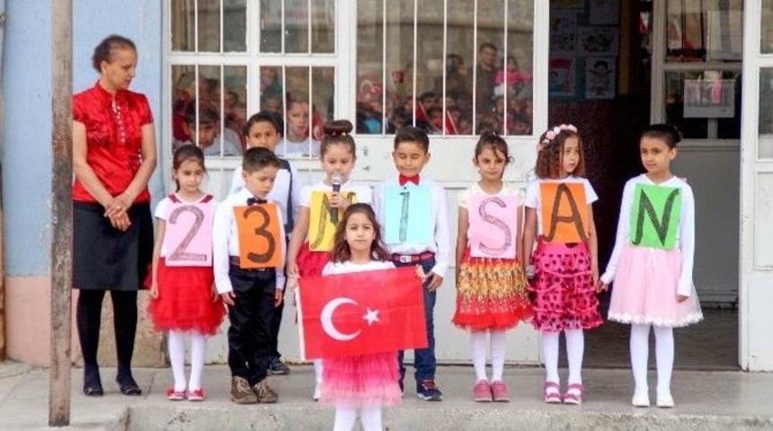 Yunak&rsquo;ta 23 Nisan Kutlaması