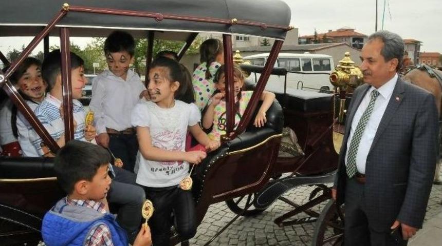 Akşehir Belediyesi&rsquo;nden &Ccedil;ocuklara 23 Nisan S&uuml;rprizleri