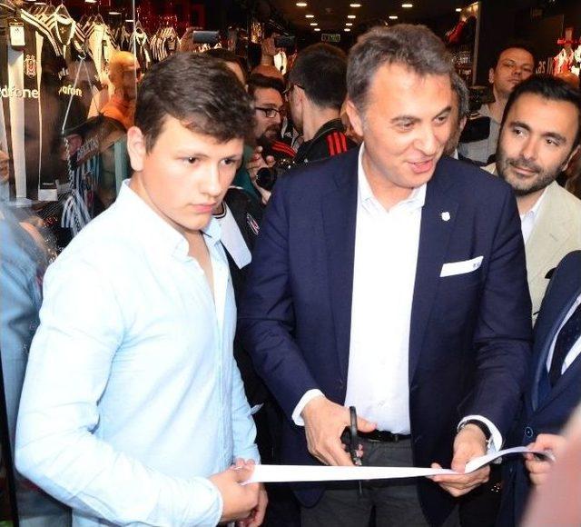 Manisa’da Fikret Orman İzdihamı