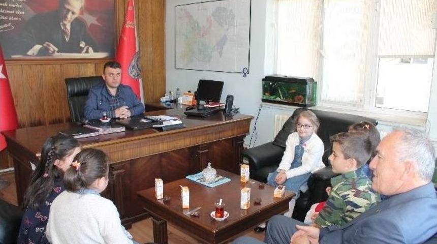 23 Nisan&rsquo;da &Ccedil;ocuklardan Polislere S&uuml;rpriz