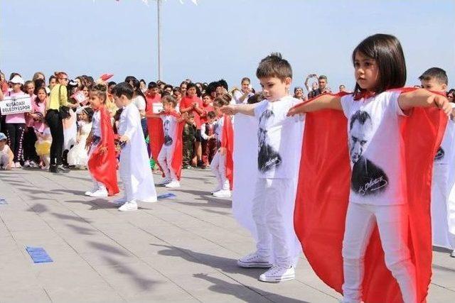 Kuşadası’nı Çocuk Bayramı Coşkusu