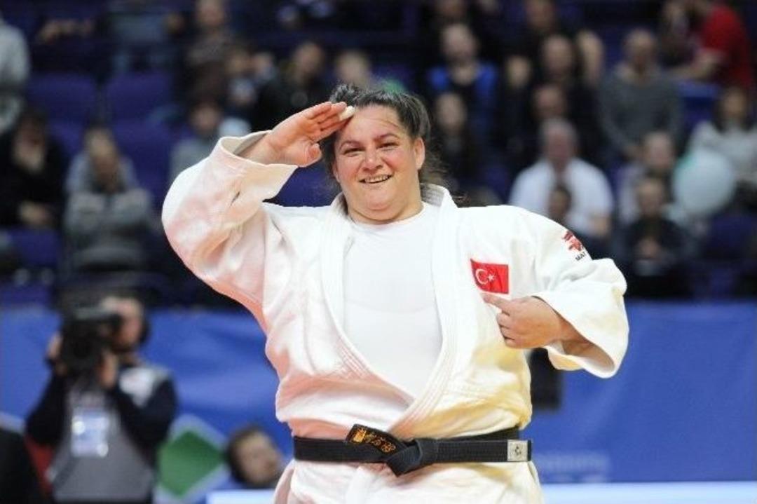Judoda Bir Altın Bir Bronz