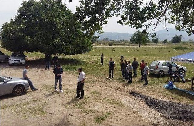 Gözaltına Alındığı Otobüse Bomba İhbarı Yaptı