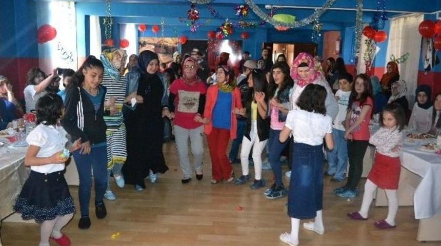 Nene Hatun Kız Yetiştirme Yurdu Ve &Ccedil;ocuk Yuvası&rsquo;nda Anlamlı Etkinlik