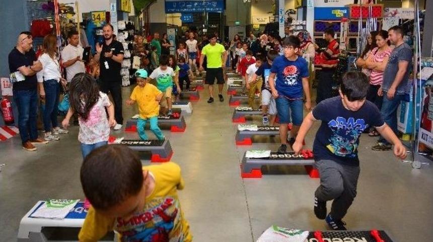 &Ccedil;ocuklara Bayram S&uuml;rprizi