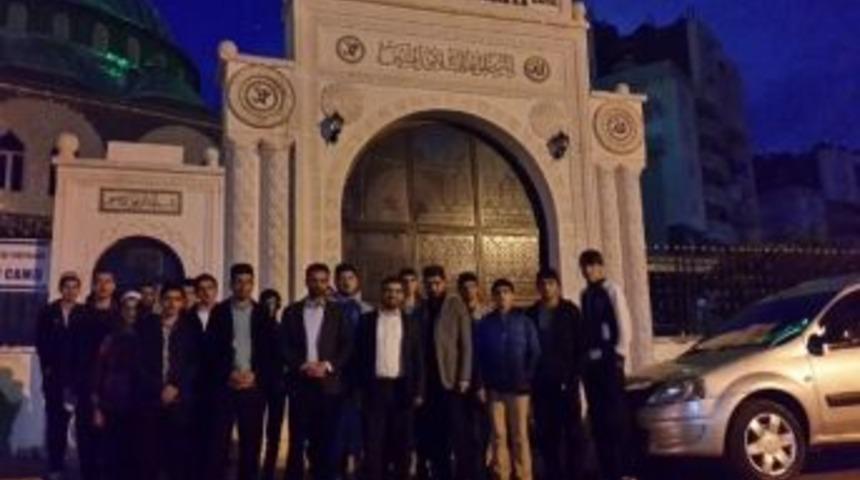 Diyarbakırlı Gen&ccedil;ler Sabah Namazında Buluştu