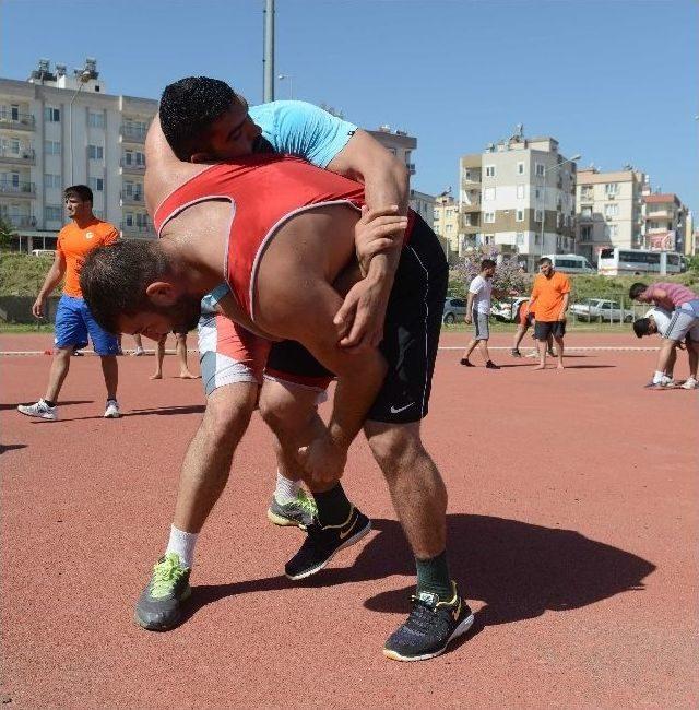 Büyükşehir Pehlivanları Er Meydanına İniyor