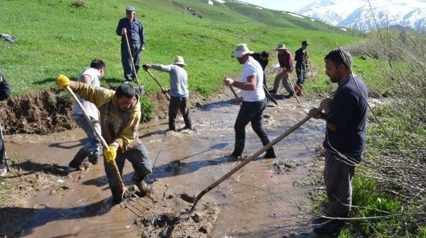 Yasağa Rağmen K&ouml;yde Hayat Devam Ediyor