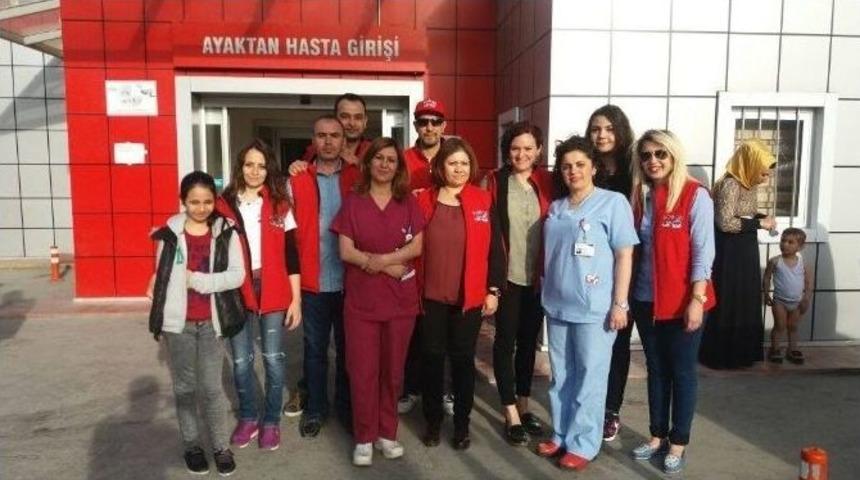 Vos 26 Otomobil Kul&uuml;b&uuml; &Ccedil;ocukları Unutmadı