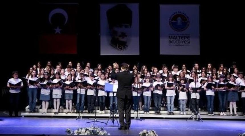 140 Kişilik &Ccedil;ocuk Korosu&rsquo;ndan Unutulmaz 23 Nisan Konseri