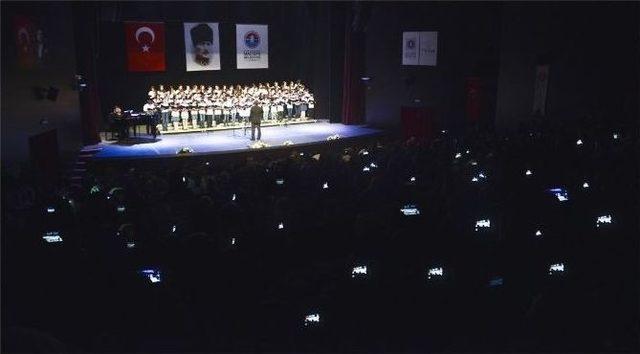 140 Kişilik Çocuk Korosu’ndan Unutulmaz 23 Nisan Konseri