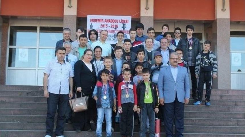 Erdemir Anadolu Lisesi&rsquo;nden Satran&ccedil; Turnuvası