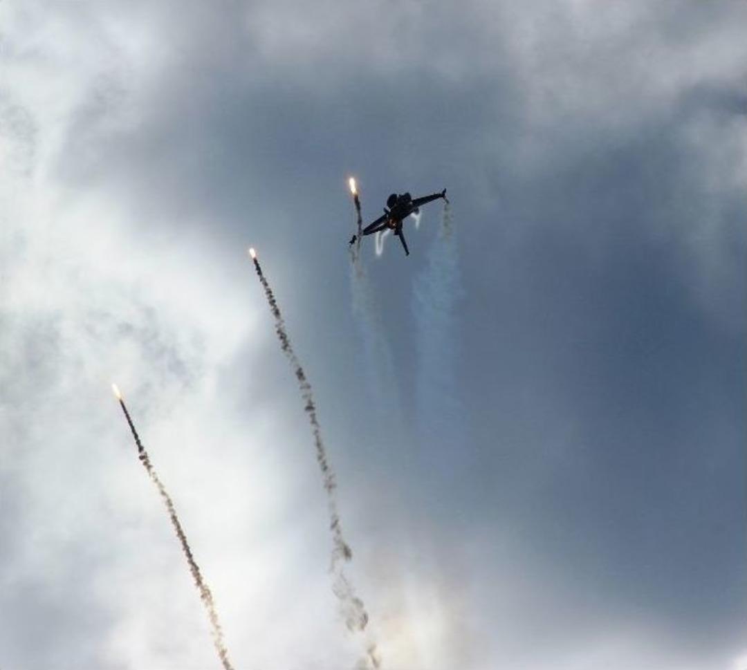 Solo T&uuml;rk U&ccedil;ağı İle Nefes Kesen G&ouml;steri