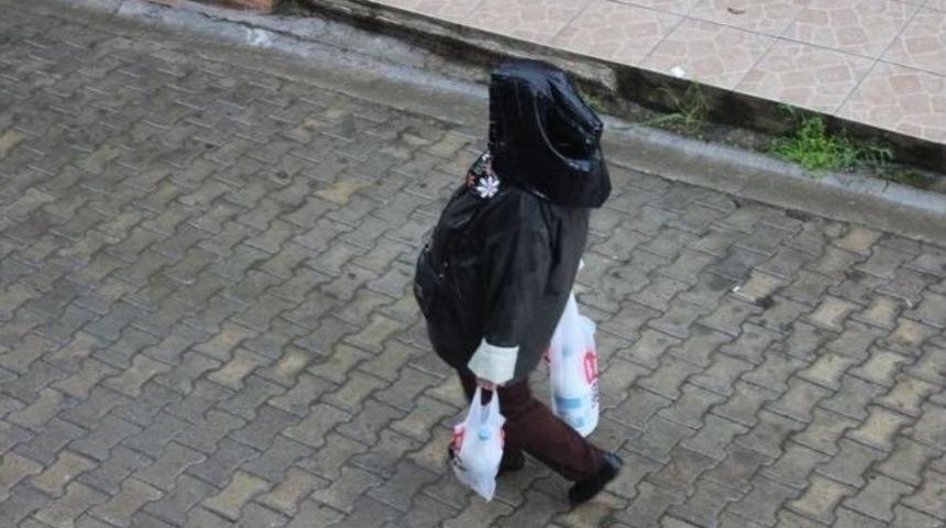 Tekirdağ&rsquo;da Yağmur Vatandaşları Hazırlıksız Yakaladı