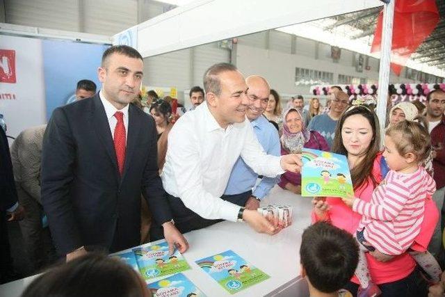 Adana Ülkü Ocakları Çocuklar İle 23 Nisan’ı Kutladı