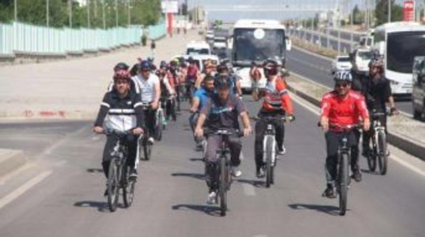Diyarbakır&rsquo;da Bisiklet Etkinliği D&uuml;zenlendi