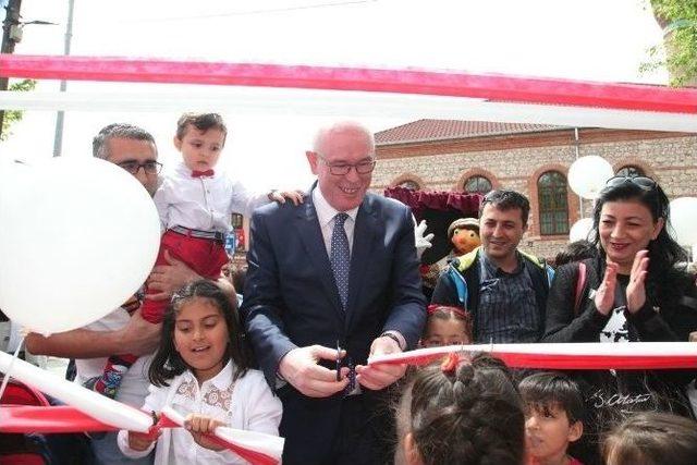 Eskişehir’de Çocuklar Meydanları Şenlendirdi