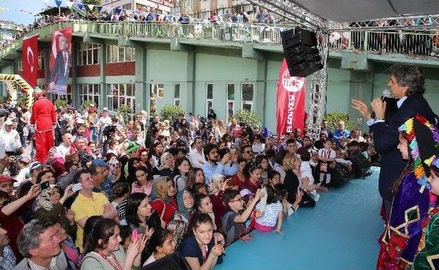 Bilgi Evleri Çocuk Şenliğinde Binlerce Çocuk Doyasıya Eğlendi